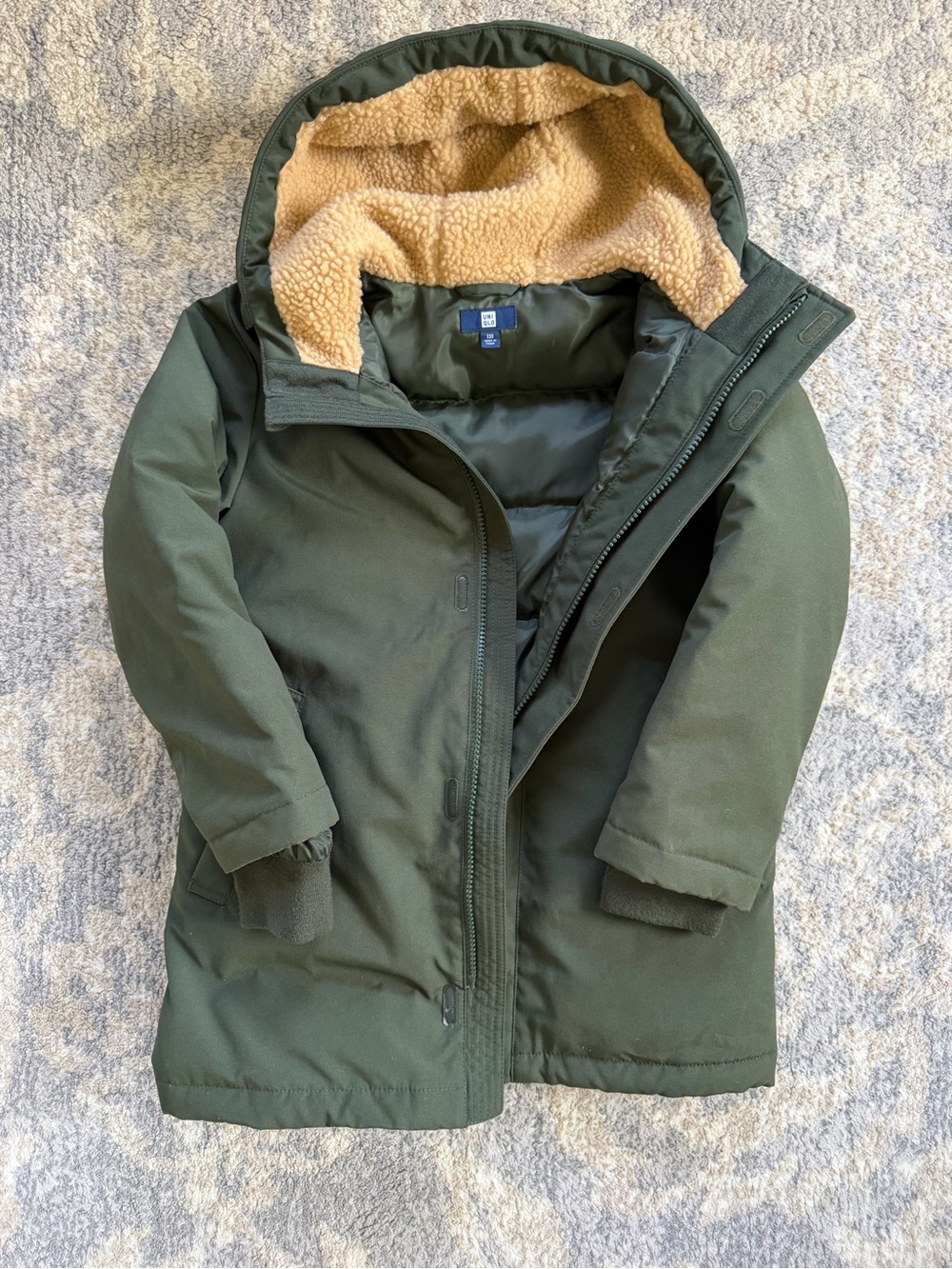 Uniqlo Kids Olive Green Hooded Puffer Coat size 130 or 7-9yrs kids